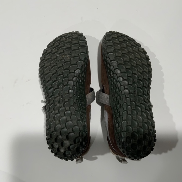 Women's Wrapt Buckle Brown Gray Shoes - Picture 4 of 4